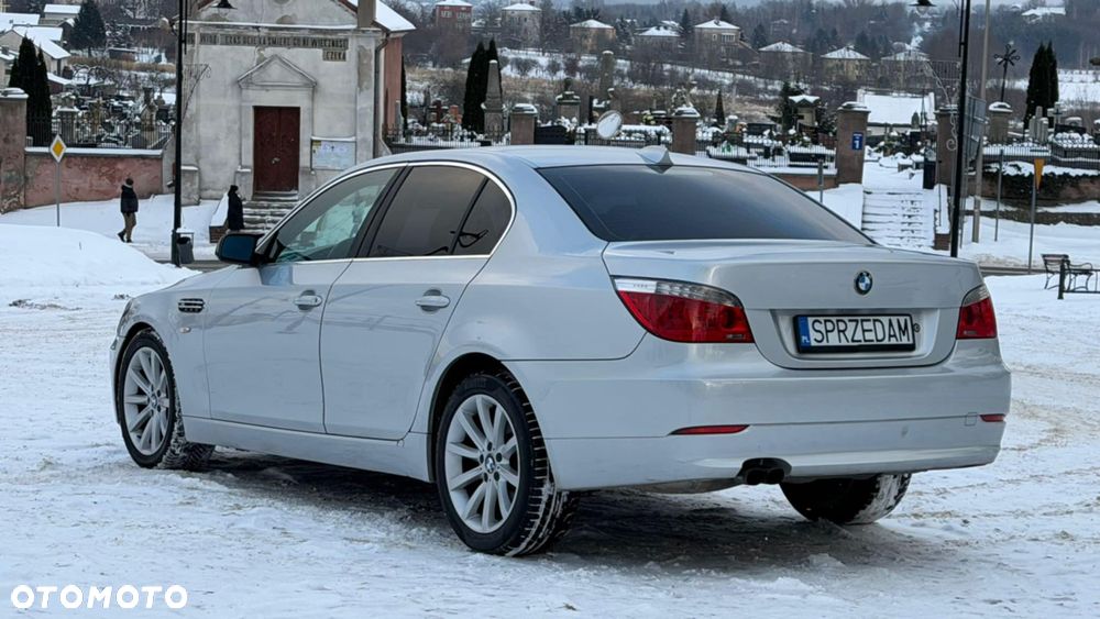 BMW Seria 5 523i - 33