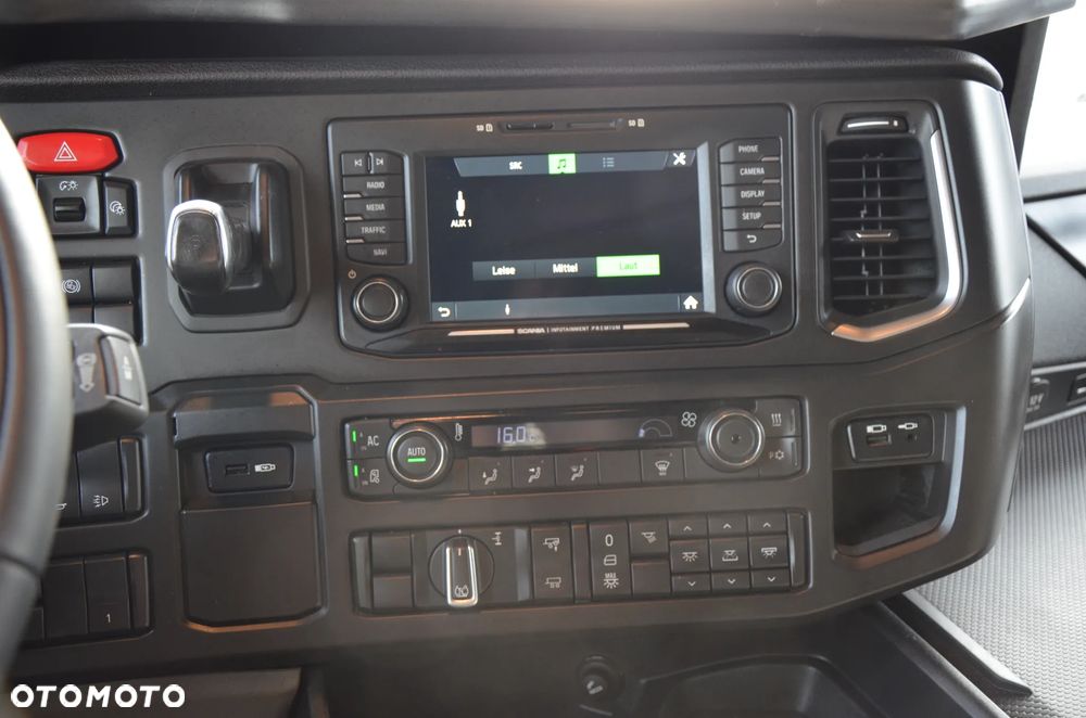 Scania R 580 / V8 / 4 PODUSZKI / KLIMA P. / NAVI /FULL LED / ACC / 7410 - 23
