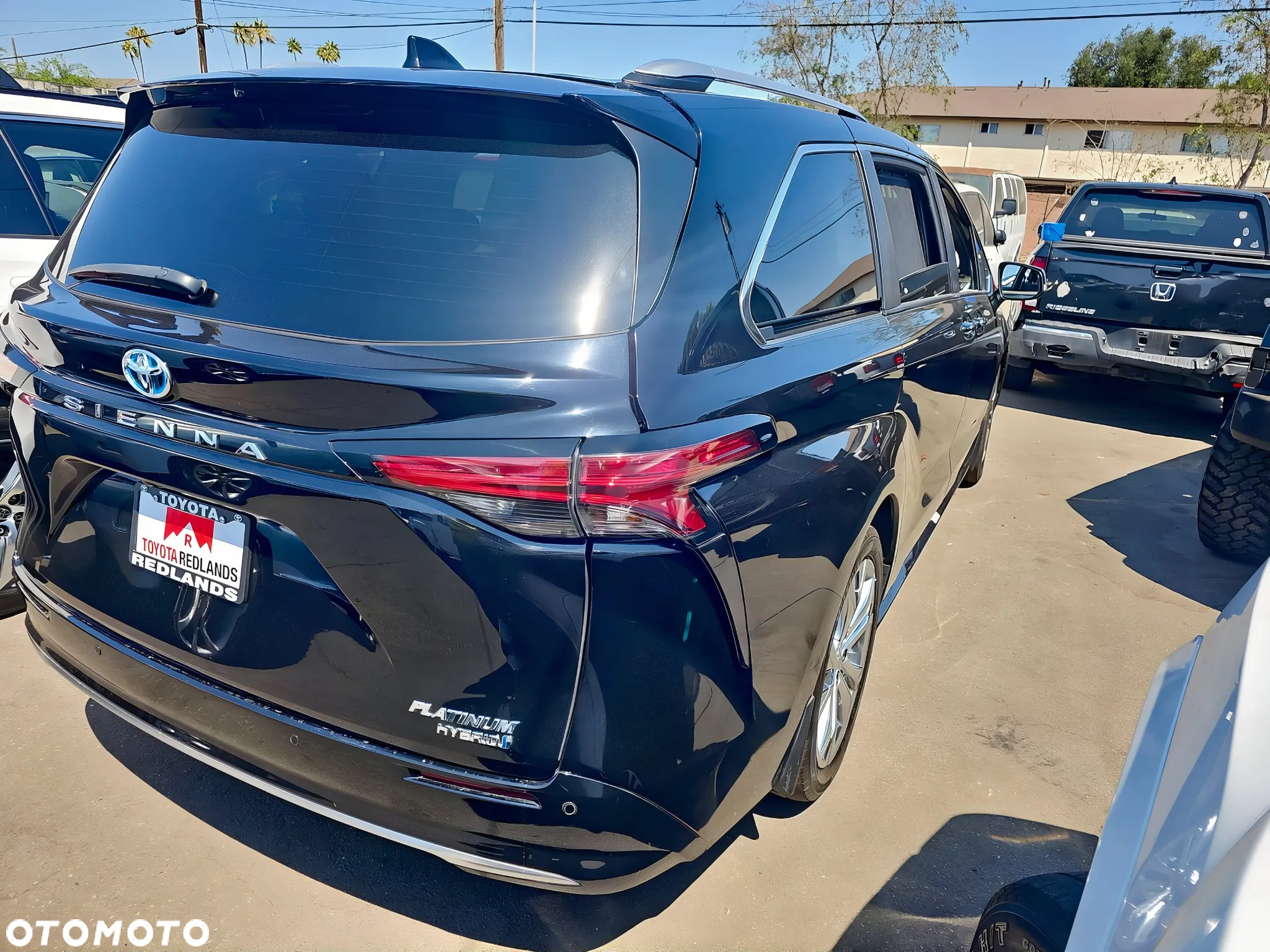 Toyota Sienna - 6