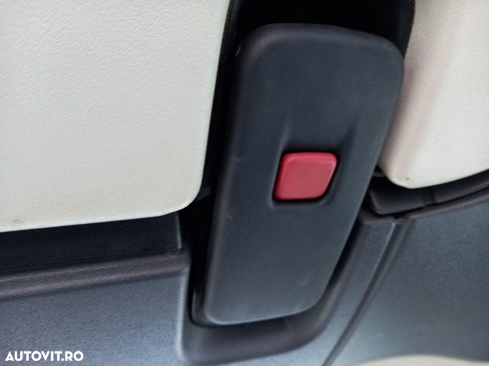 Dezmembrari  Land Rover FREELANDER 1  1998  > 2006 2.5 V6 4x4 Benzina - 32