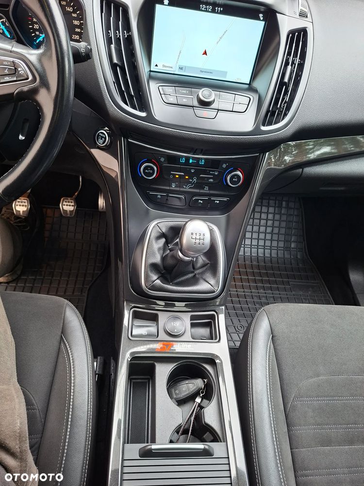 Ford Kuga 1.5 EcoBoost 2x4 ST-Line - 31