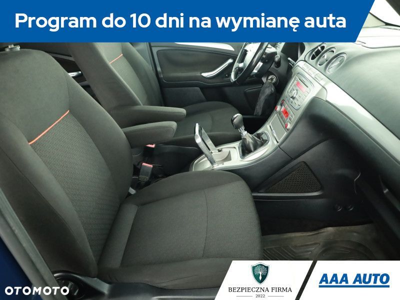 Ford Galaxy - 19