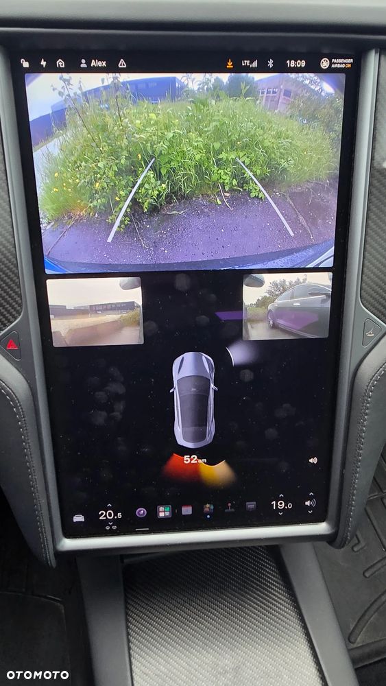 Tesla Model S - 31