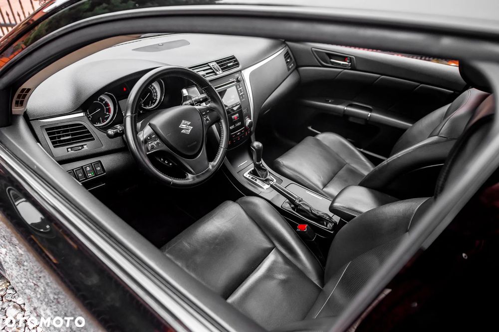 Suzuki Kizashi 2.4 Sport 4WD CVT - 17
