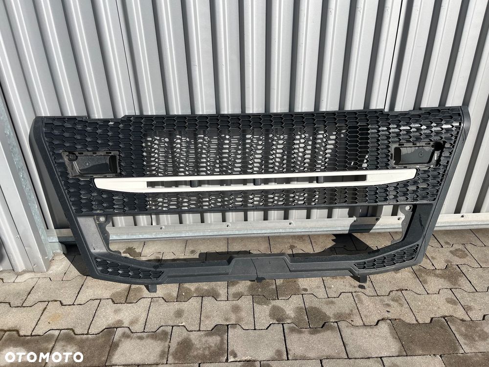 Grill Volvo FM FMX atrapa gril maska