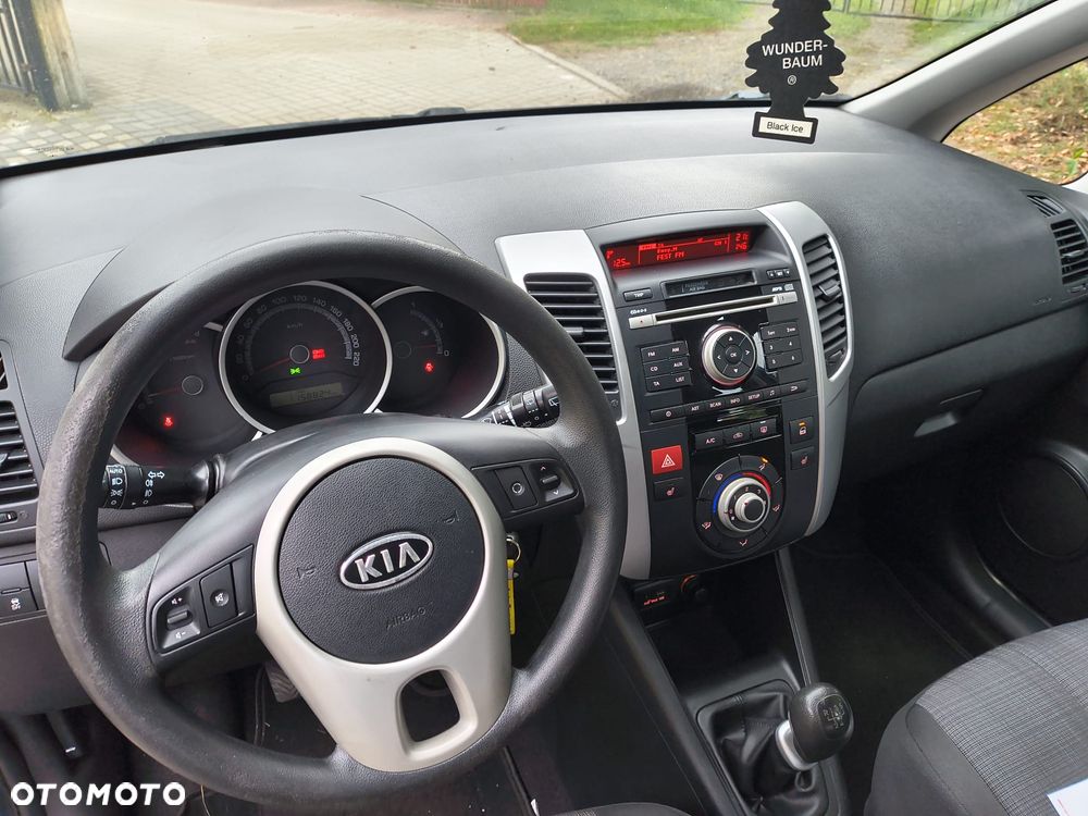 Kia Venga - 6