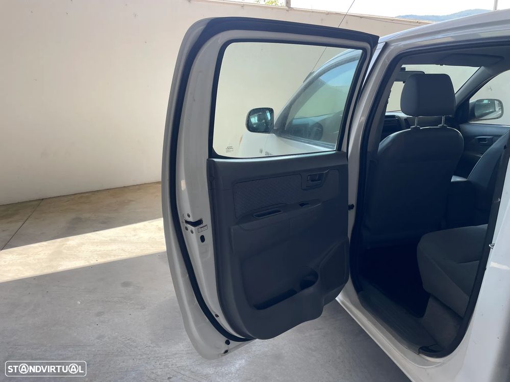 Toyota HILUX 2.4 D 2WD CD - 13