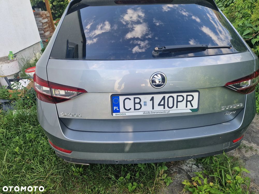 Skoda Superb 2.0 TSI 4x4 L&K DSG - 17