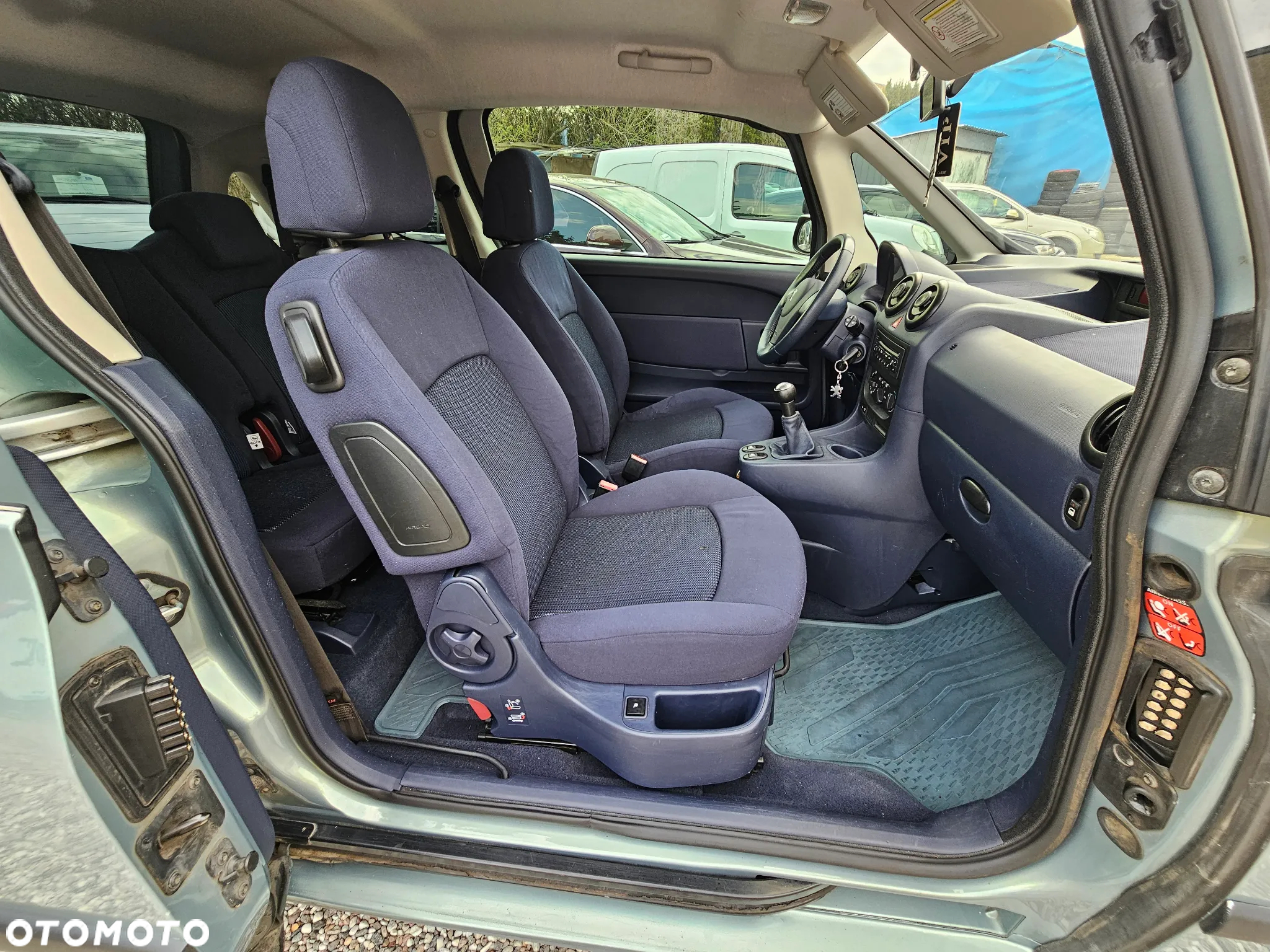 Peugeot 1007 - 7