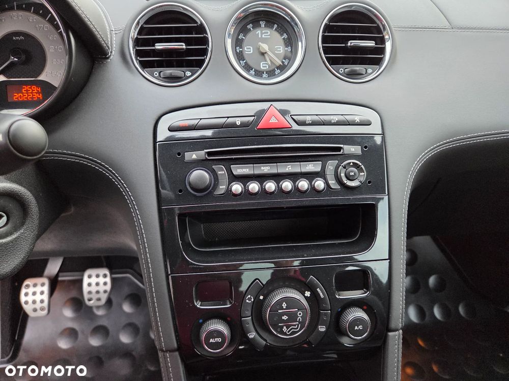 Peugeot RCZ 1.6 155 THP - 26