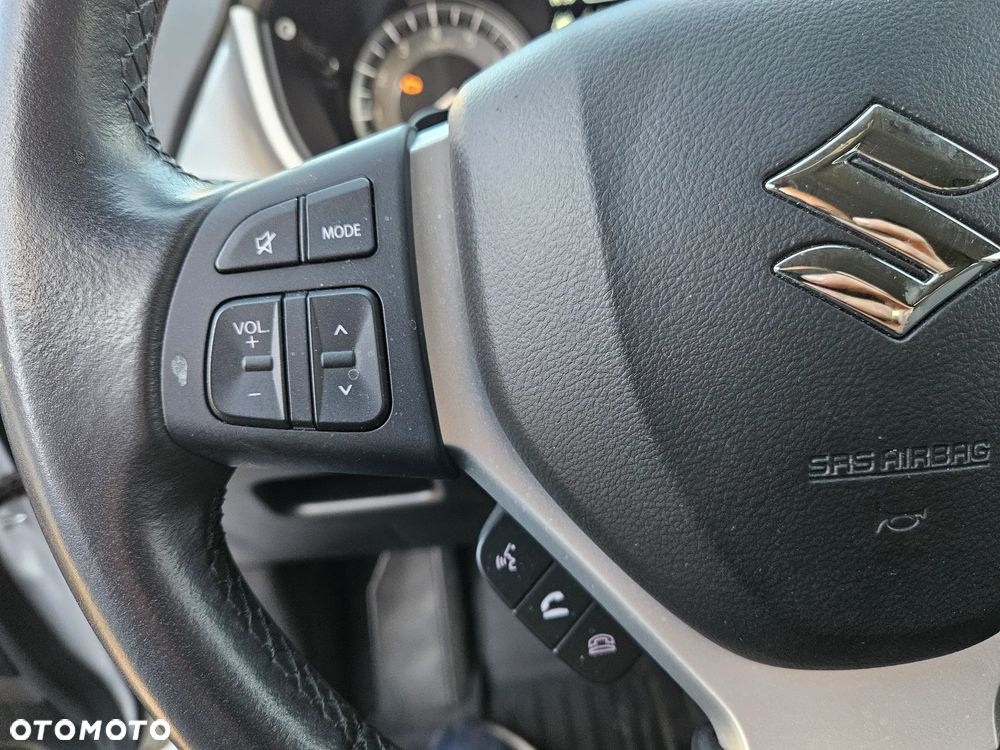 Suzuki Vitara 1.5 Dualjet Hybrid Allgrip AGS Comfort+ - 23