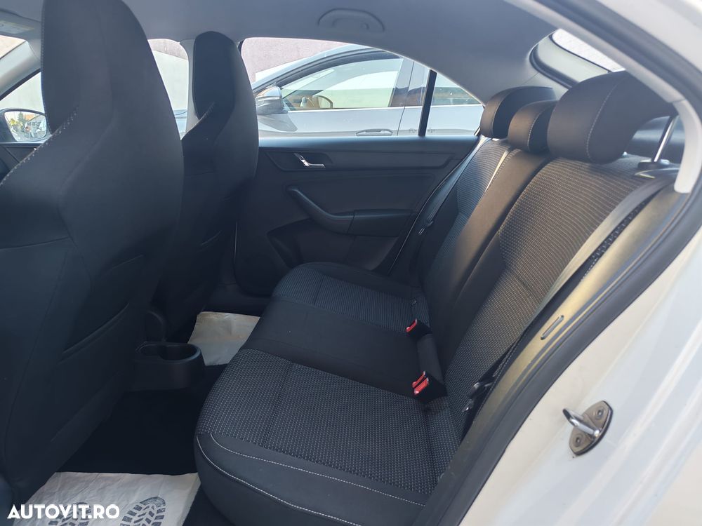 Skoda RAPID 1.4 TSI DSG Elegance Green tec - 9