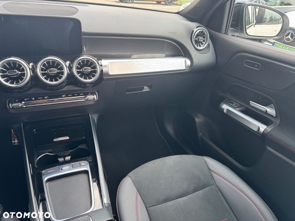 Mercedes-Benz GLB - 19