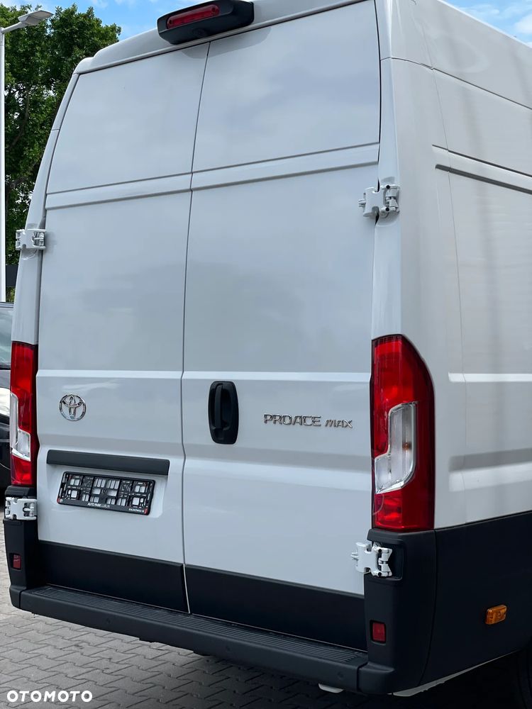 Toyota Proace MAX - 7