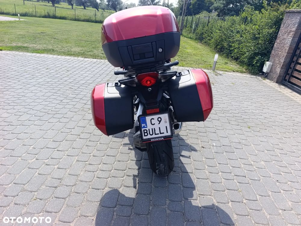 Honda VFR - 36
