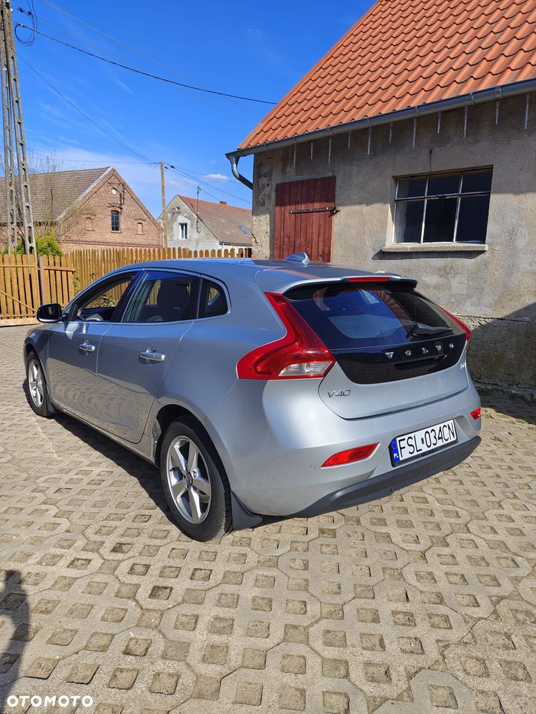 Volvo V40 D2 - 5