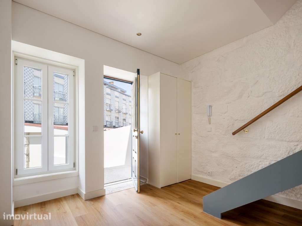 Moradia T2+1 com Pátio, totalmente remodelada - Grande imagem: 5/27