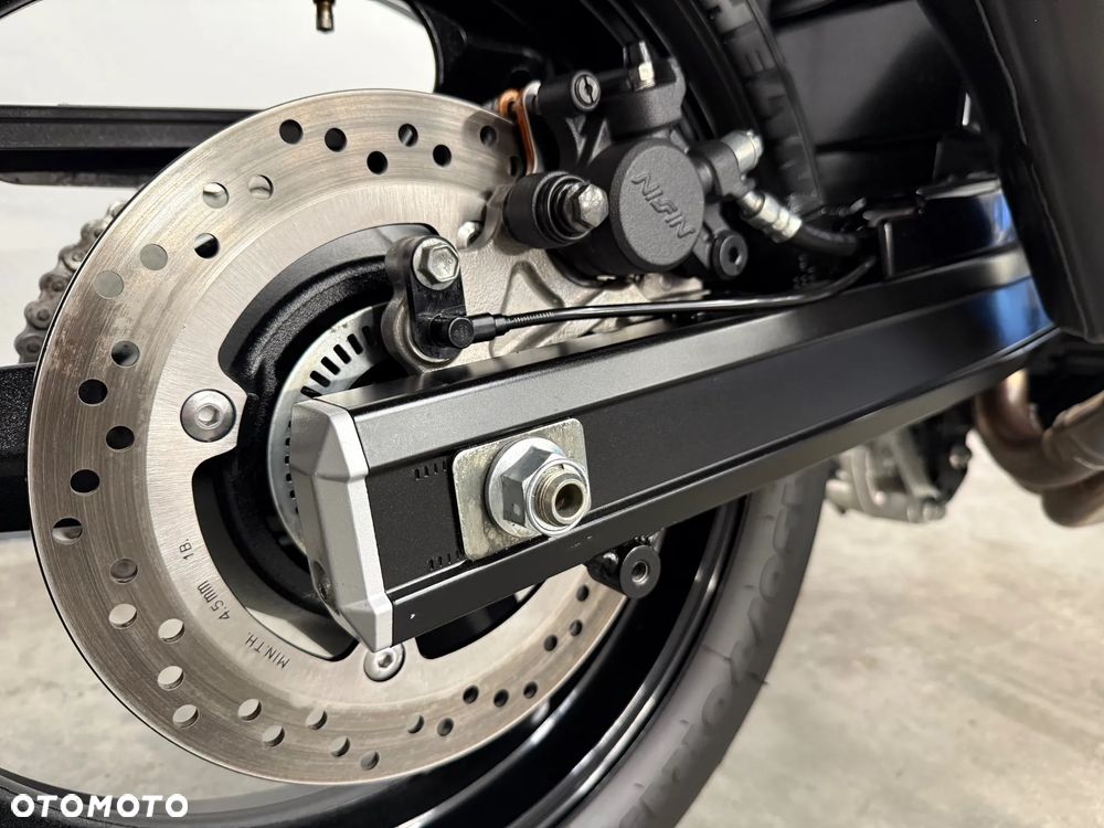 Suzuki V-STROM - 19