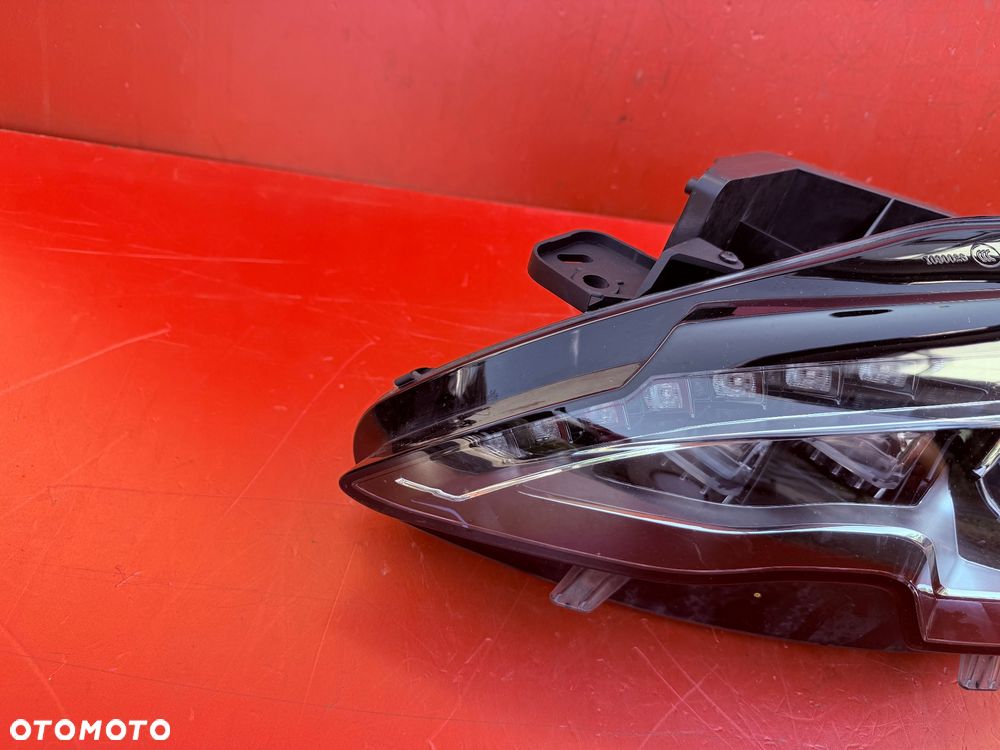 LAMPA LEWA PEUGEOT 308 T9 FULL LED EU BDB 9677832480 - 2