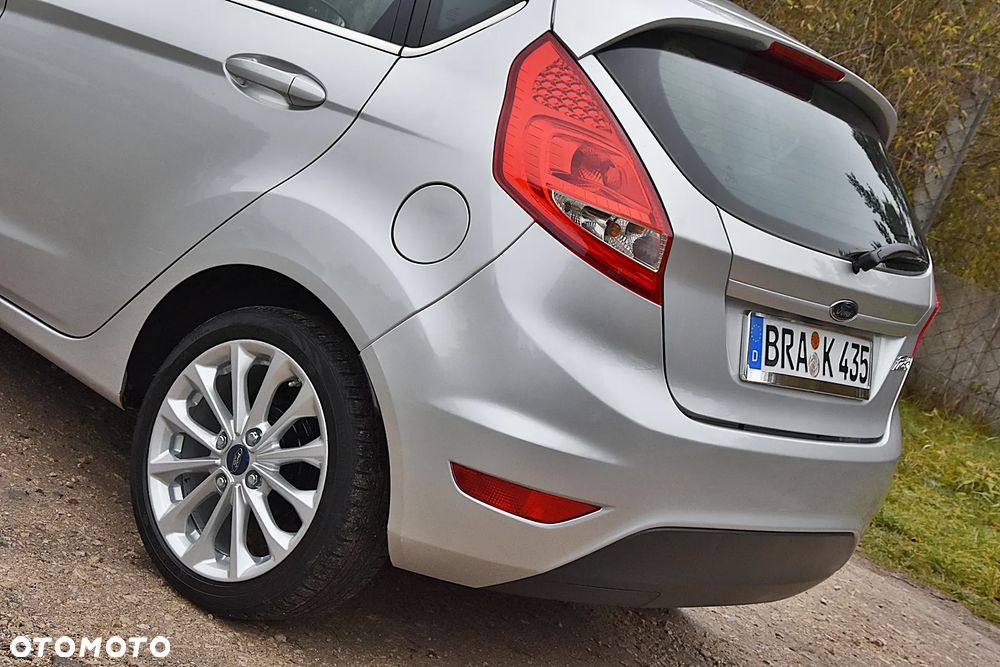 Ford Fiesta 1.25 Ambiente - 32