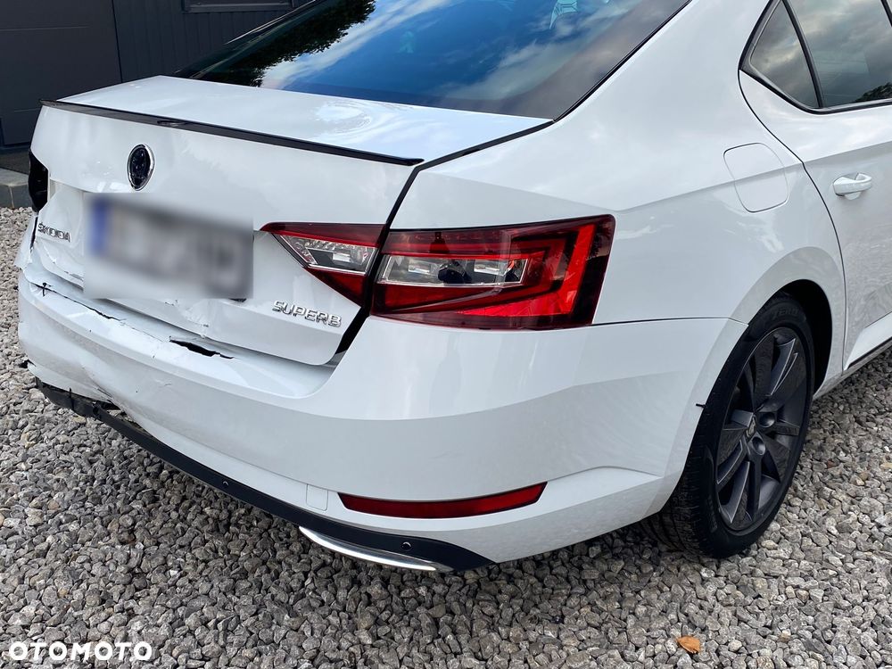 Skoda Superb 2.0 TDI Sportline DSG - 10