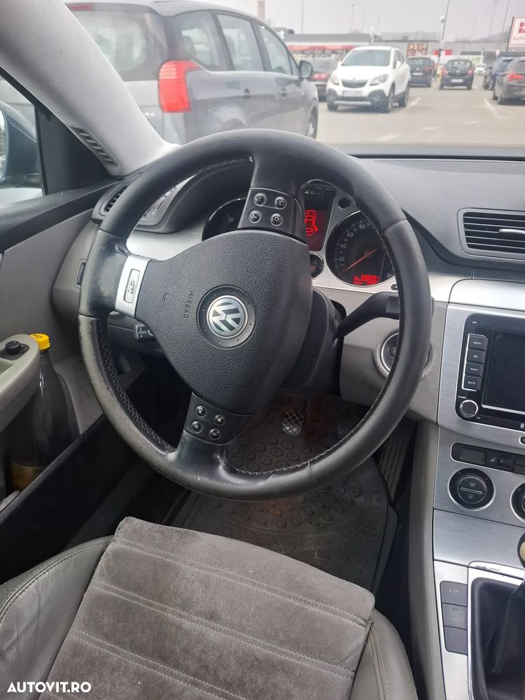 Volkswagen Passat 2.0 TDI Comfortline - 4