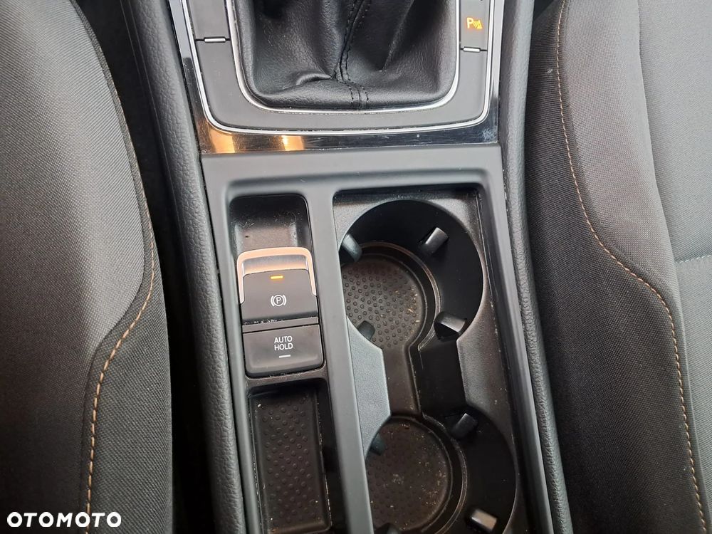 Volkswagen Golf 1.6 TDI BlueMotion Technology Allstar - 26