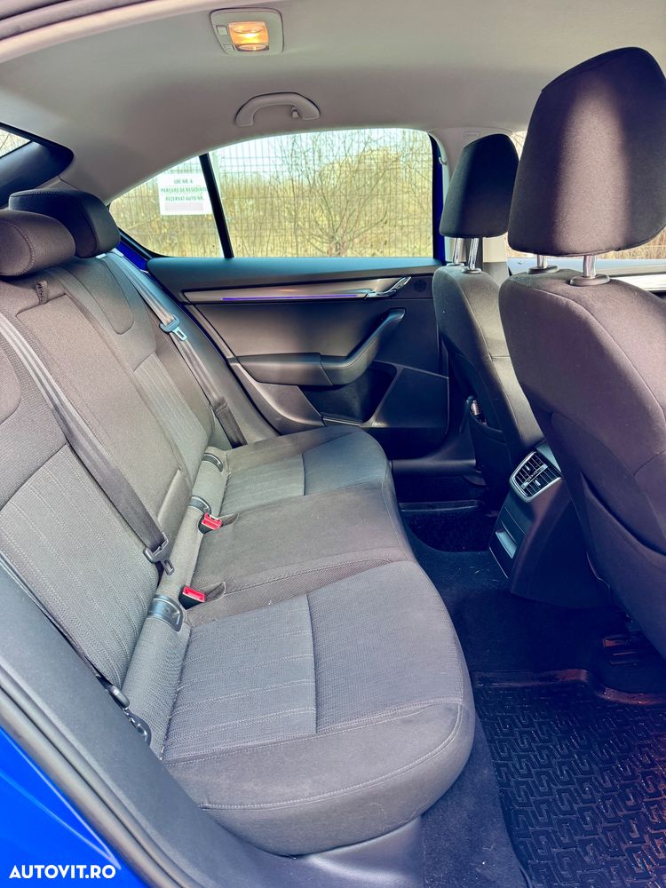 Skoda Octavia 1.5 TSI Style - 6