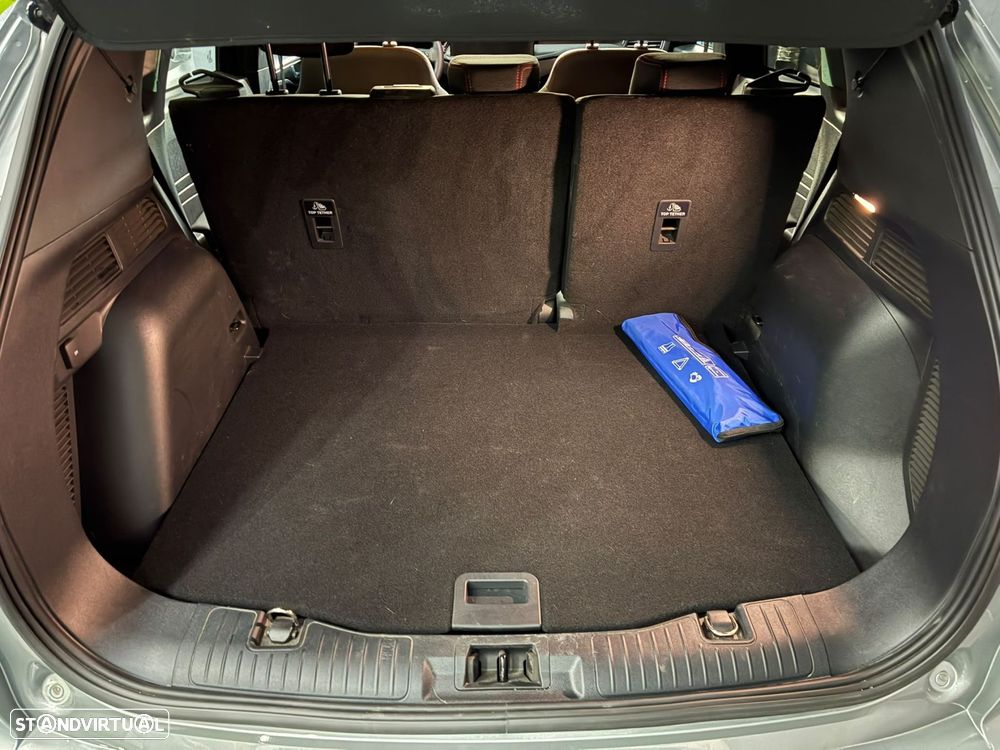Ford Kuga 2.5 PHEV ST-Line - 38