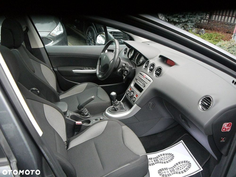 Peugeot 308 1.6 Premium - 24