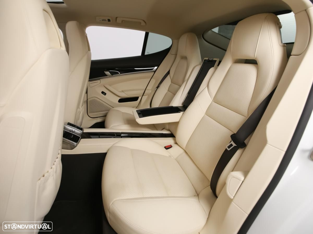Porsche Panamera S E-Hybrid - 11