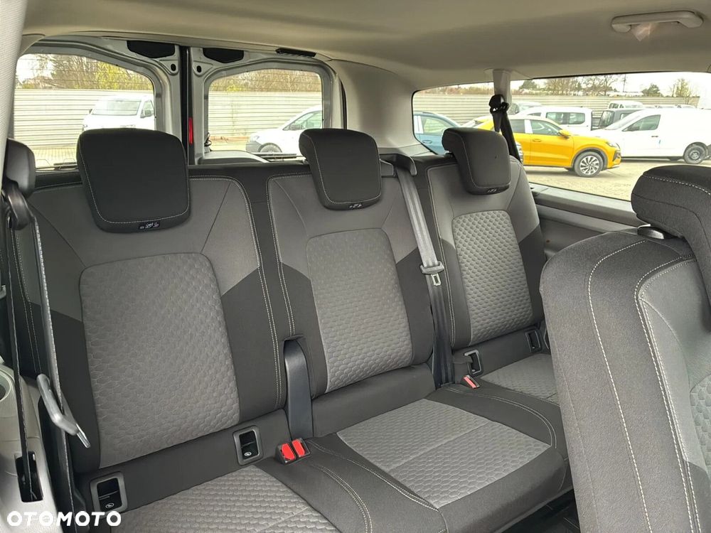 Volkswagen Caravelle 2.0 TDI L2 Life - 16