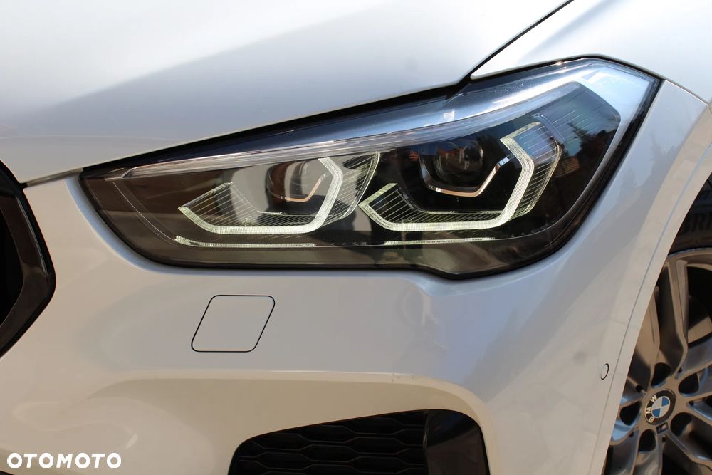 BMW X1 xDrive20i M Sport - 13