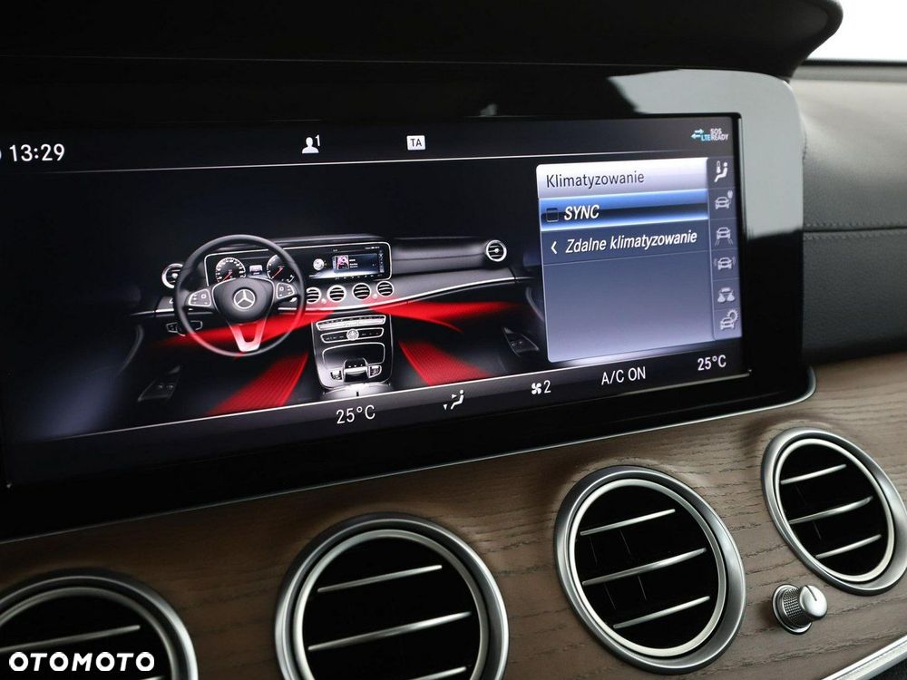 Mercedes-Benz Klasa E - 27