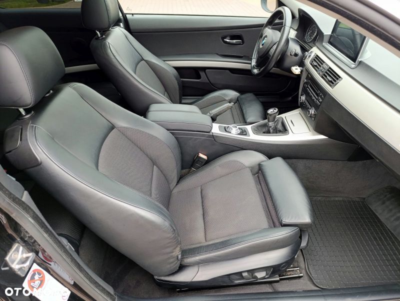 BMW Seria 3 325i - 9