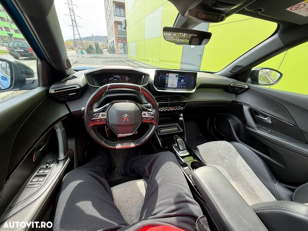 Peugeot 2008 GT+ - 18