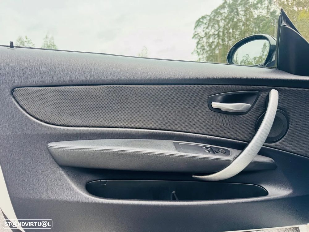 BMW 118 d Pack M - 17