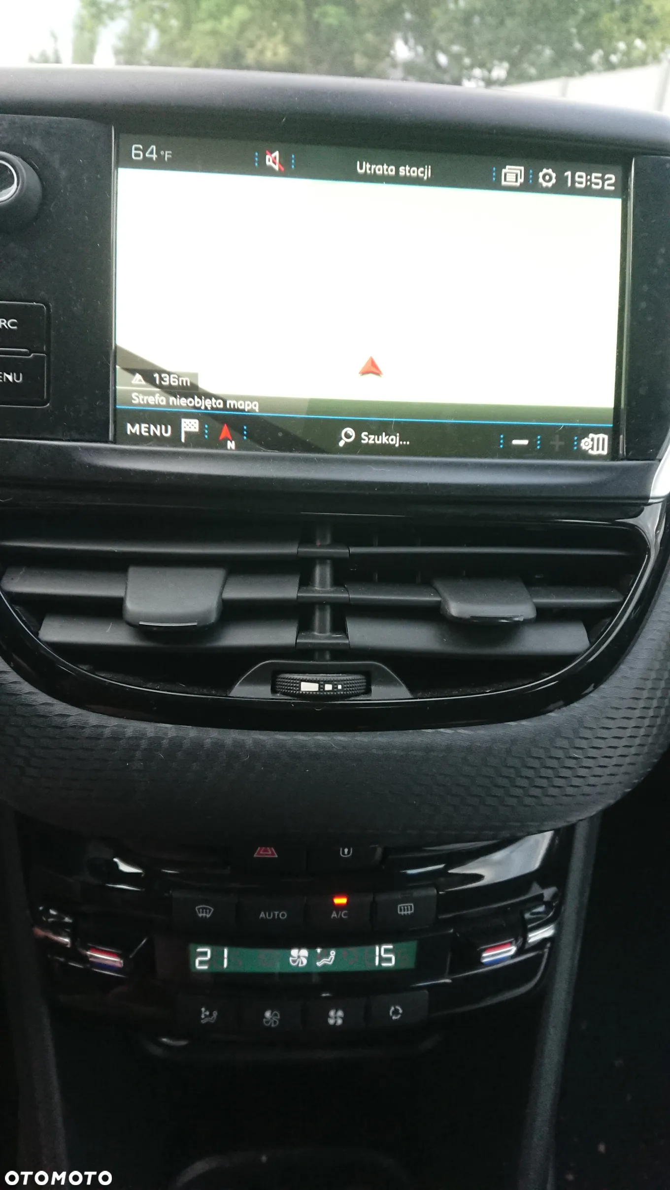 Peugeot 208 - 22