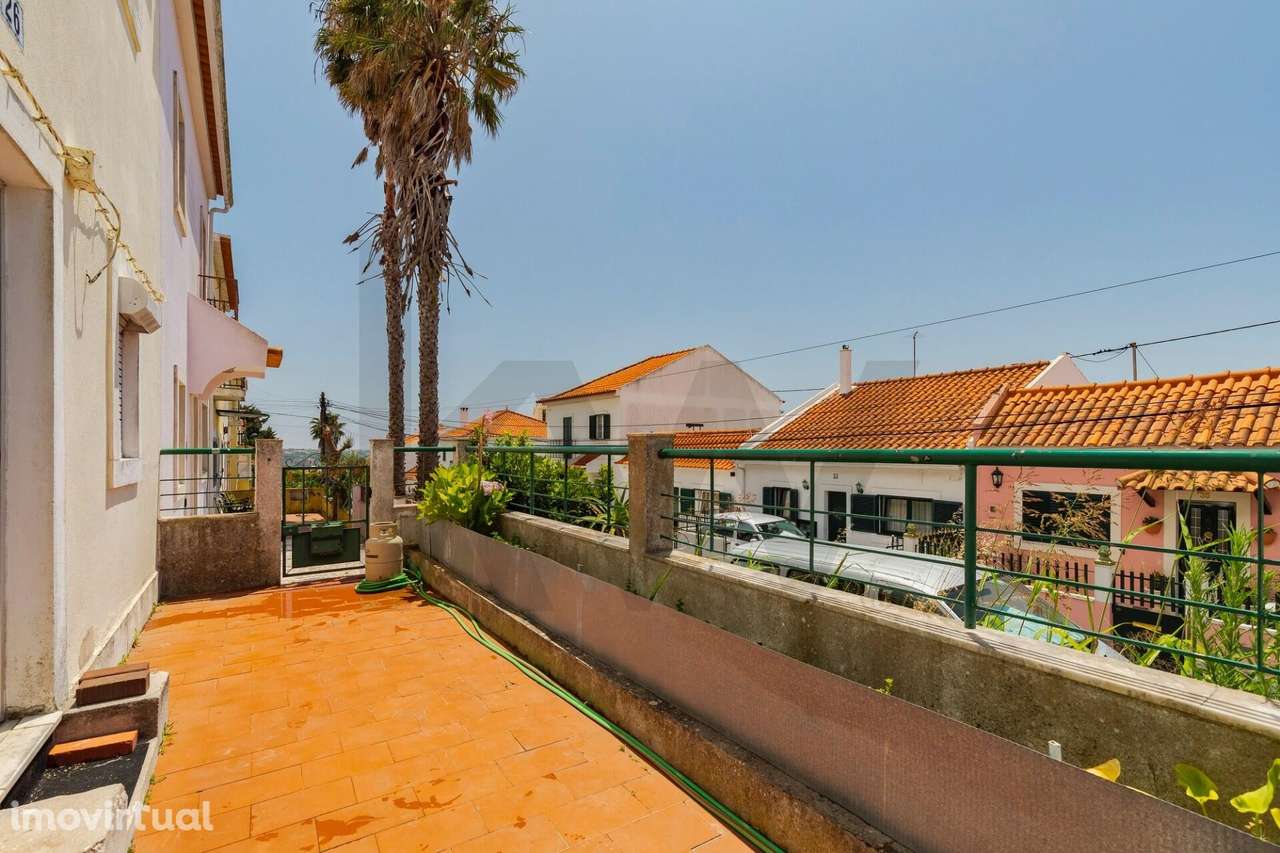 Moradia com Potencial para Remodelação na Ajuda, Lisboa - Grande imagem: 4/24