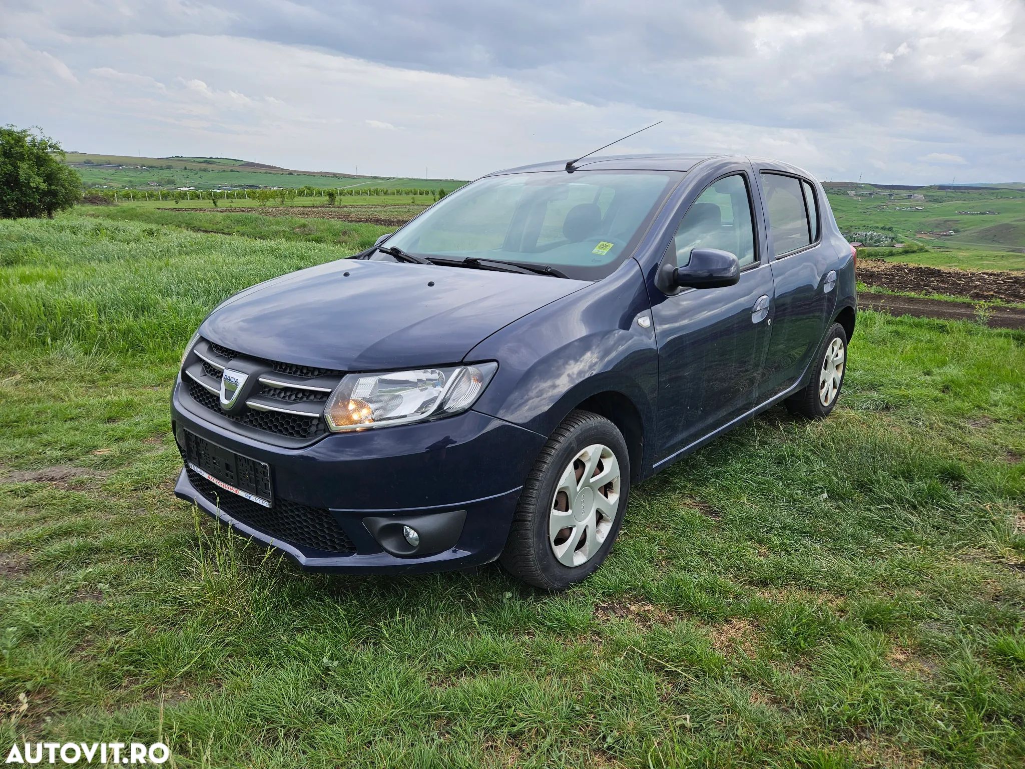 Dacia Sandero 1.2 16V 75 Ambiance - 1