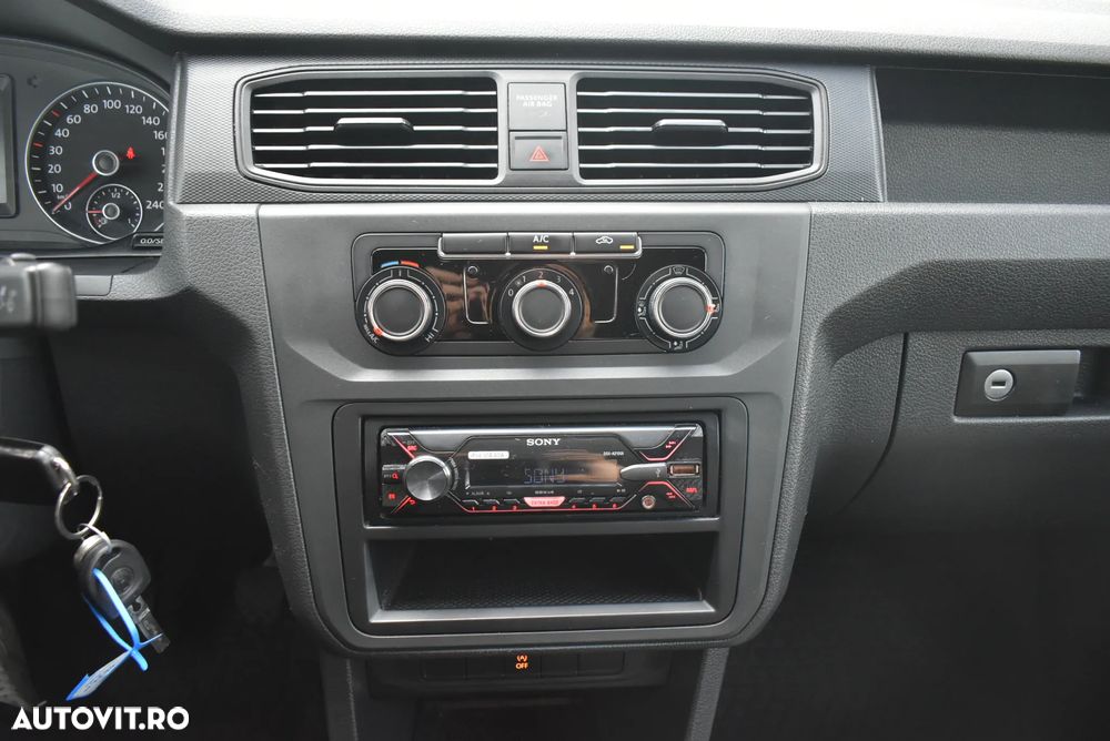Volkswagen Caddy - 12