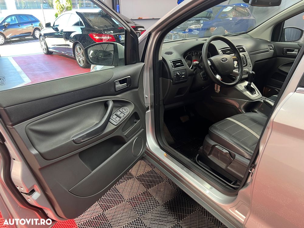 Ford Kuga 2.0 TDCi 4WD Powershift Titanium - 9