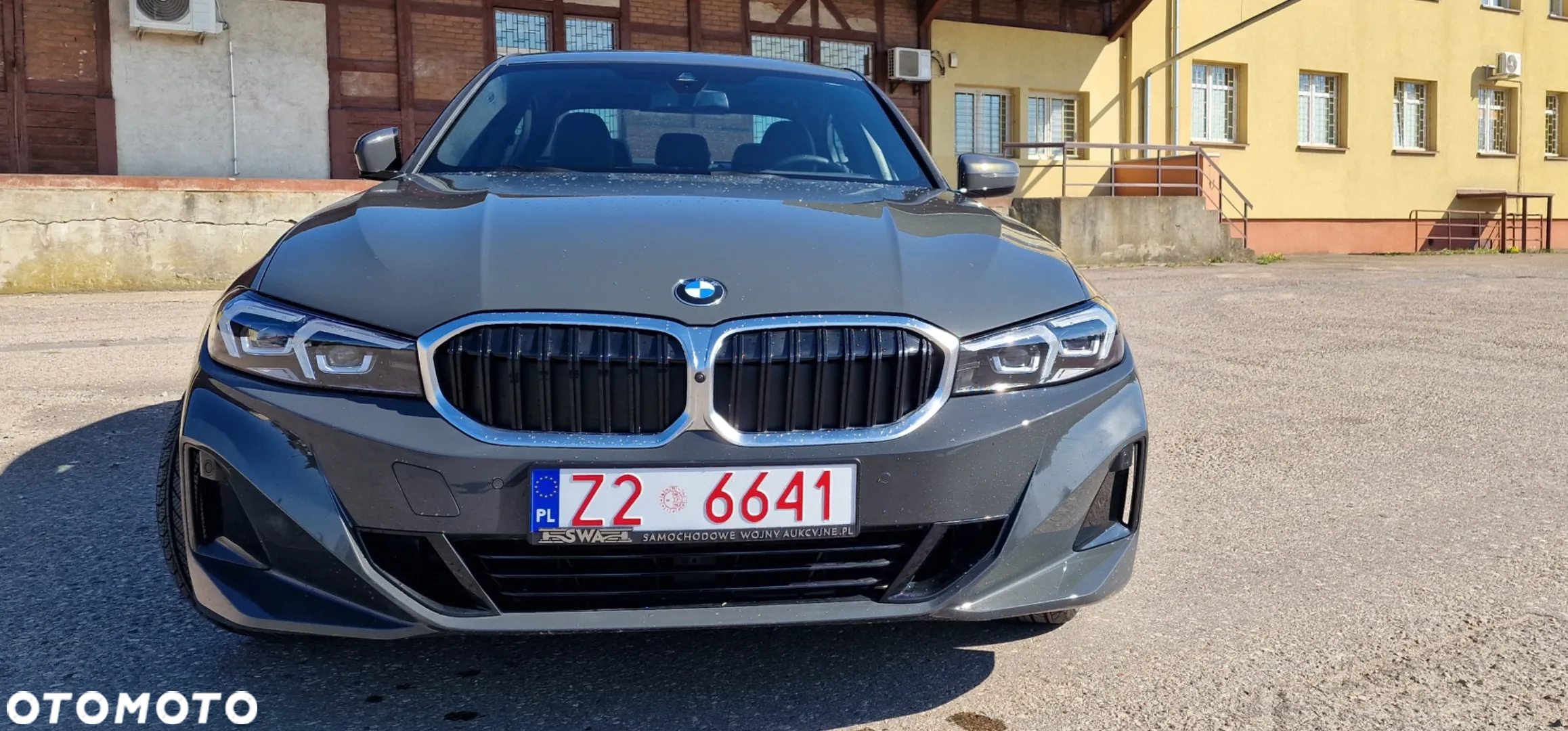 BMW Seria 3 330i Luxury Line - 12