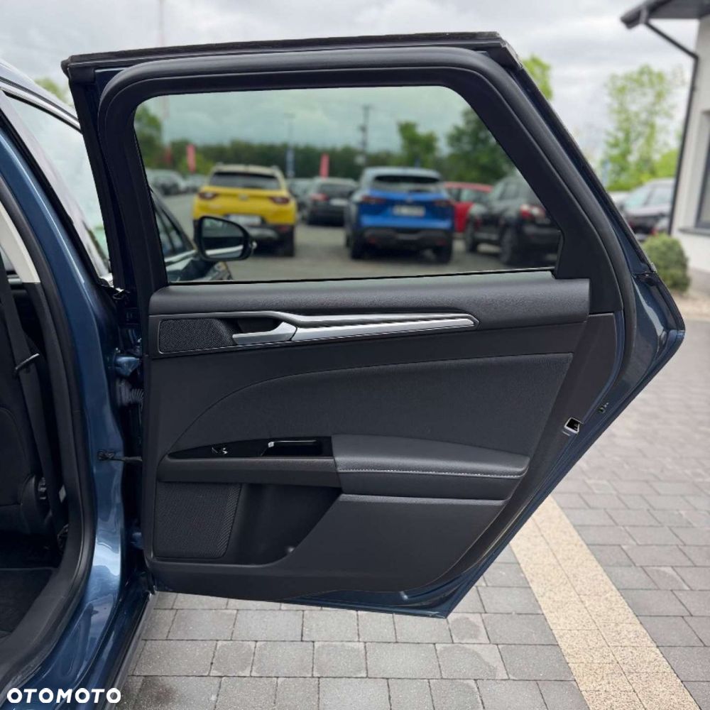 Ford Mondeo - 29