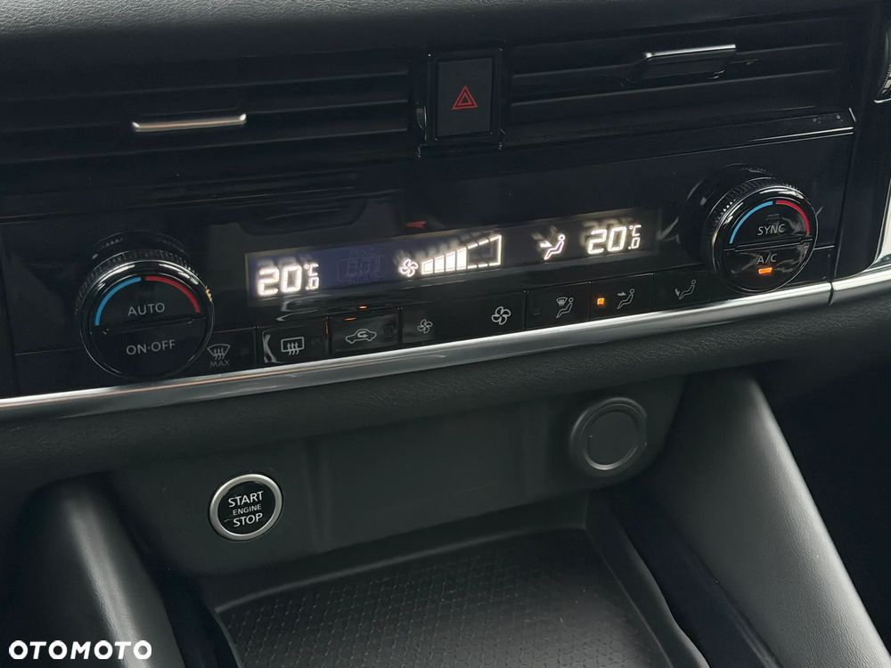 Nissan Qashqai 1.3 DIG-T N-Connecta DCT - 20