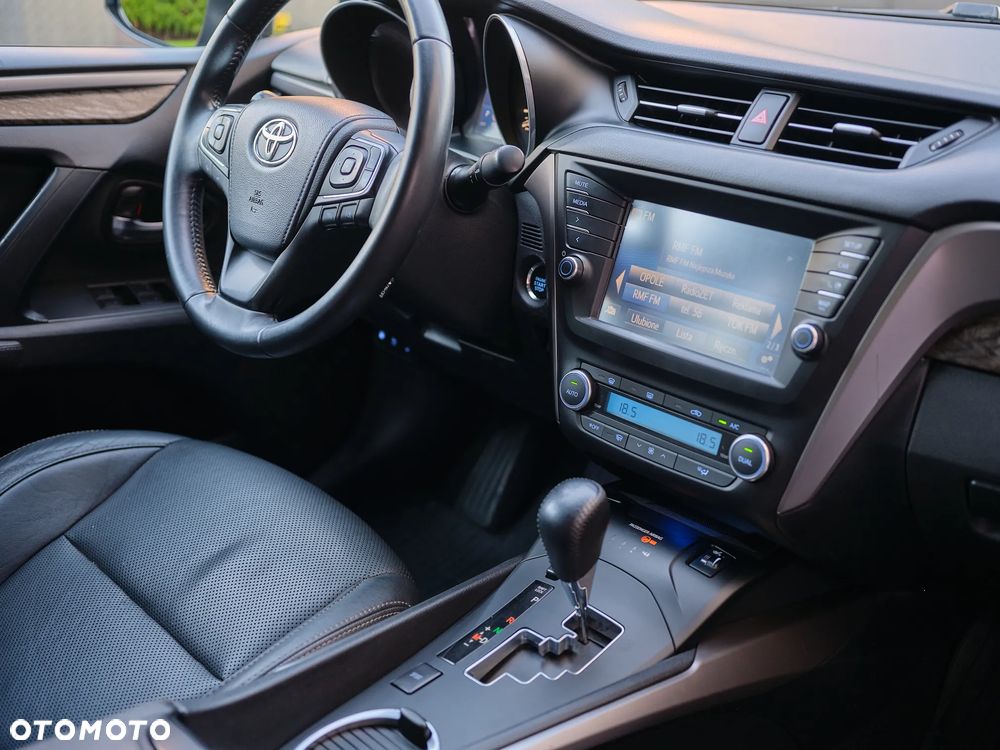Toyota Avensis 2.0 Prestige MS - 25