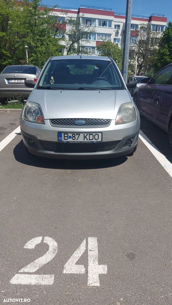 Ford Fiesta 1.4i Comfort - 1