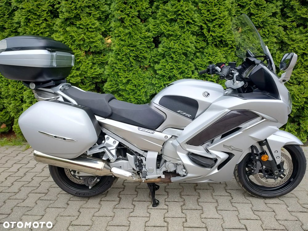 Yamaha FJR - 3