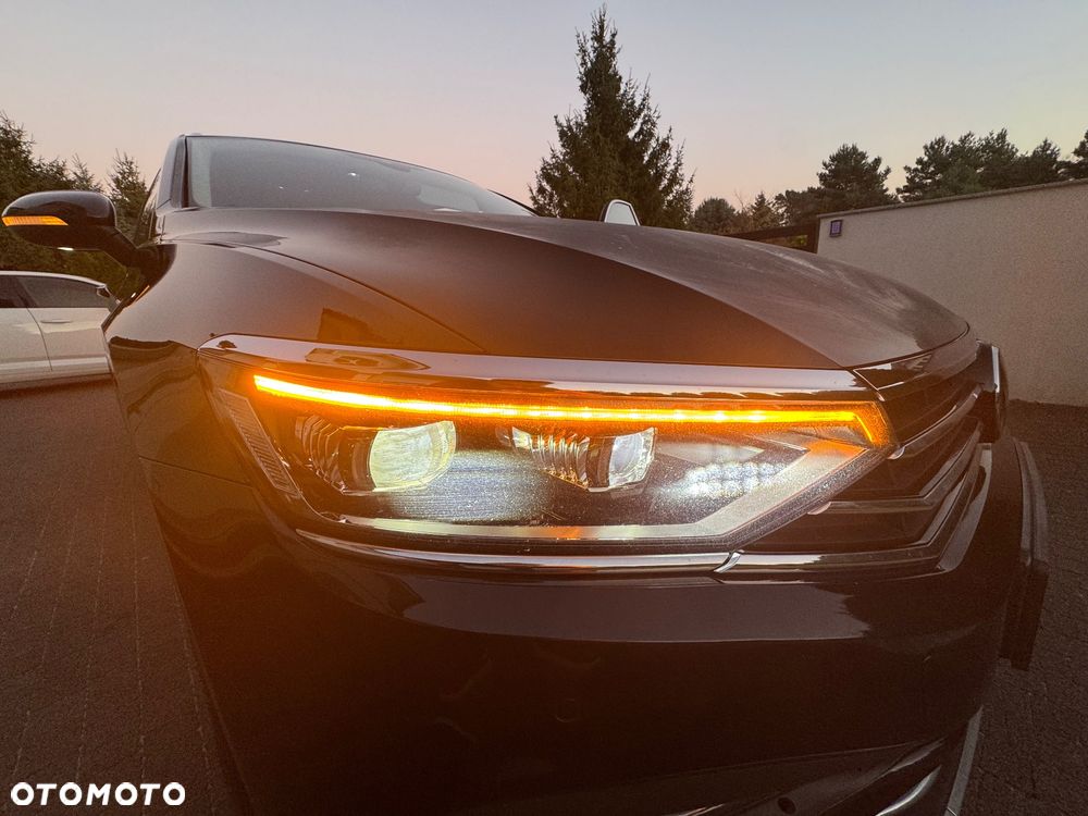 Volkswagen Passat 2.0 TDI Elegance DSG - 25