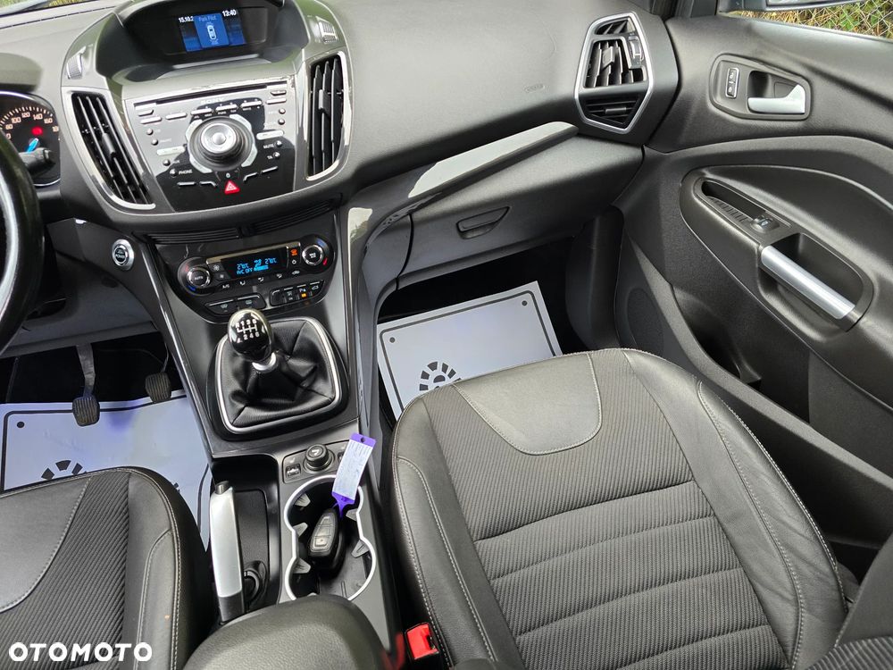 Ford Kuga 2.0 TDCi 4WD Titanium - 25